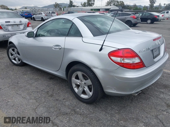 2006 Mercedes-Benz SLK 280 z VIN WDBWK54F26F130107, wystawiony jako IAAI lot #42067876 z przebiegiem 167 518 mil mil oraz . Historia ofert i sprzedaży dostępna na DreamBid. Obrazek 3.