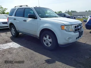 2012 Ford Escape XLT с VIN 1FMCU9D7XCKA45318, выставлен на аукционе IAAI как лот 42350631 с пробегом 206 394 миль миль и . История ставок и продаж доступна на DreamBid. Изображение 1.