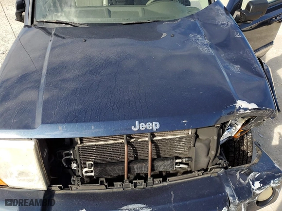 2010 Jeep Commander Sport with VIN 1J4RH4GK9AC122462, listed as a Copart auction lot 85060484 with 178,901 mi miles and Salvage Title. Bid and sale history available at carsss.com. Image 13.