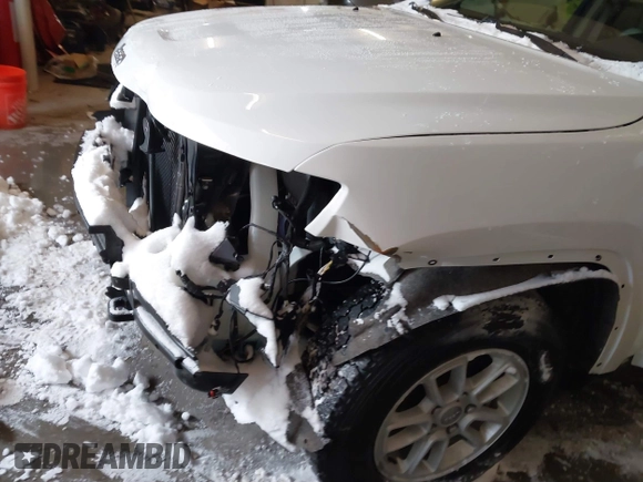 2018 Jeep Grand Cherokee Altitude with VIN 1C4RJFAG3JC381426, listed as a IAAI auction lot 41528760 with 49,155 mi miles and . Bid and sale history available at DreamBid. Image 17.
