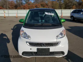 2016 Smart fortwo Passion with VIN WMEEJ9AA7GK842929, listed as a Copart auction lot 77001654 with 47,940 mi miles and Clean title. Bid and sale history available at DreamBid. Image 5.