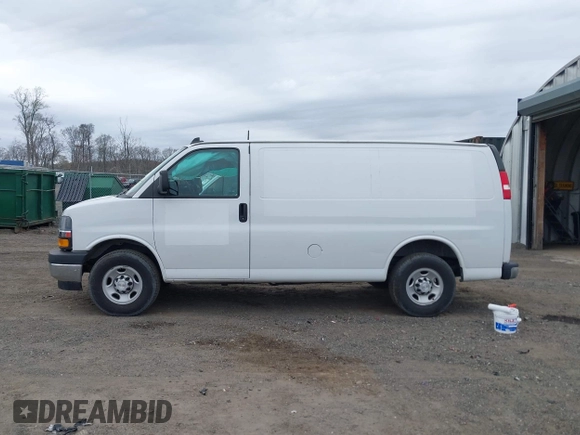 2018 Chevrolet Express Cargo with VIN 1GCWGAFPXJ1290498, listed as a IAAI auction lot 42047738 with 61,466 mi miles and . Bid and sale history available at DreamBid. Image 14.