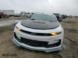 2020 Chevrolet Camaro 1SS with VIN 1G1FE1R78L0141042, listed as a Copart auction lot 43348995 with 58,099 mi miles and Salvage Title. Bid and sale history available at carsss.com. Image 10.