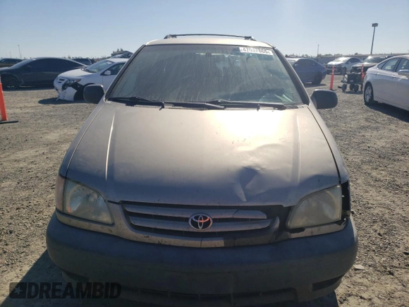 2001 Toyota Sienna LE with VIN 4T3ZF13C41U400383, listed as a Copart auction lot 47057865 with 271,432 mi miles and Salvage Title. Bid and sale history available at carsss.com. Image 5.