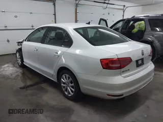 2015 Volkswagen Jetta Sport with VIN 3VWD17AJ1FM402112, listed as a IAAI auction lot 41368075 with 137,558 mi miles and . Bid and sale history available at DreamBid. Image 3.