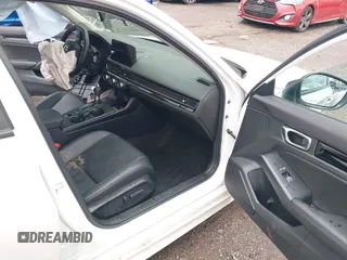 2024 Honda Civic Touring z VIN 2HGFE1F93RH341247, wystawiony jako IAAI lot #42102894 z przebiegiem Nie podano mil oraz . Historia ofert i sprzedaży dostępna na DreamBid. Obrazek 5.