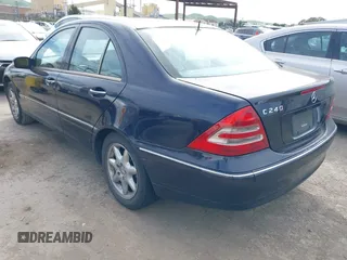 2002 Mercedes-Benz C 230/260/280/320 with VIN WDBRF61J92F189875, listed as a IAAI auction lot 41774788 with 222,463 mi miles and . Bid and sale history available at carsss.com. Image 3.
