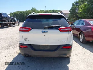 2018 Jeep Cherokee Latitude Plus z VIN 1C4PJMLBXJD514934, wystawiony jako IAAI lot #42634548 z przebiegiem 76 252 mil mil oraz . Historia ofert i sprzedaży dostępna na DreamBid. Obrazek 16.