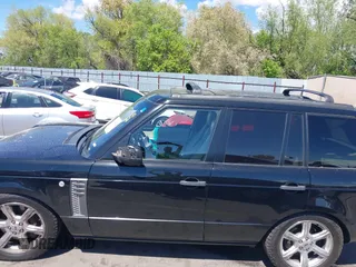 2010 Land Rover Range Rover SC Autobiography with VIN SALMP1E41AA318146, listed as a IAAI auction lot 42145432 with 119,772 mi miles and . Bid and sale history available at DreamBid. Image 14.
