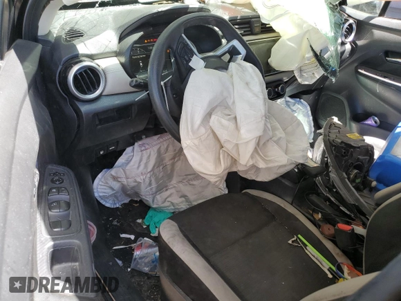 2020 Nissan Versa SV z VIN 3N1CN8EV8LL840359, wystawiony jako Copart lot #53277715 z przebiegiem 97 549 mil mil oraz Szkoda całkowita • Salvage title. Historia ofert i sprzedaży dostępna na DreamBid. Obrazek 8.