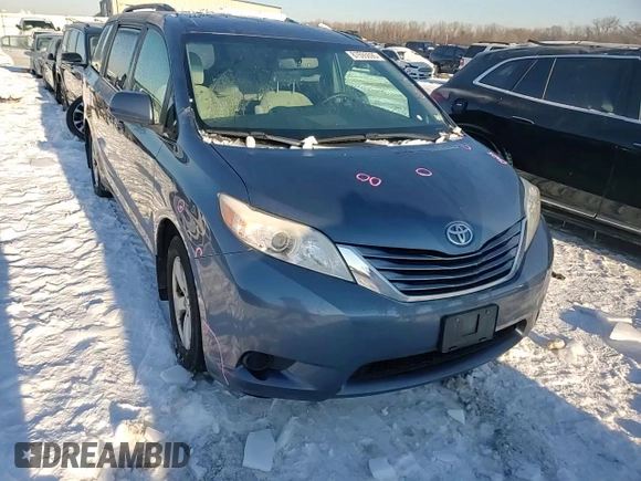 2017 Toyota Sienna LE Auto Access Seat with VIN 5TDKZ3DC7HS767177, listed as a Copart auction lot 87595095 with 226,706 mi miles and Salvage Title. Bid and sale history available at carsss.com. Image 12.