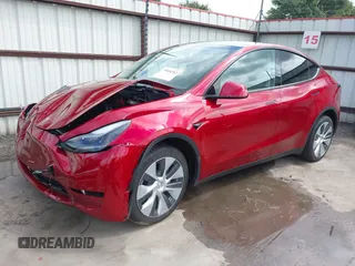2024 Tesla Model Y Long Range with VIN 7SAYGDEE8RA283983, listed as a IAAI auction lot 39926362 with 1,999 mi miles. Bid and sale history available at carsss.com. Image 19.