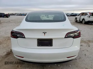 2023 Tesla Model 3 z VIN 5YJ3E1EA3PF488040, wystawiony jako Copart lot #52628165 z przebiegiem 22 326 mil mil oraz Czysty tytuł • Clean title. Historia ofert i sprzedaży dostępna na DreamBid. Obrazek 6.