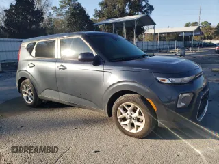 2020 Kia Soul S with VIN KNDJ23AU2L7059435, listed as a Copart auction lot 88678985 with 80,402 mi miles and Salvage Title. Bid and sale history available at DreamBid. Image 4.