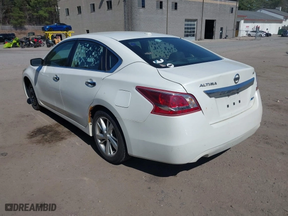 2013 Nissan Altima 2.5 S with VIN 1N4AL3AP8DN430768, listed as a IAAI auction lot 42055193 with 176,334 mi miles. Bid and sale history available at carsss.com. Image 3.