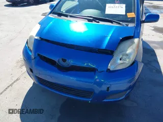 2010 Toyota Yaris z VIN JTDJT4K36A5290047, wystawiony jako IAAI lot #41652276 z przebiegiem 185 017 mil mil oraz . Historia ofert i sprzedaży dostępna na DreamBid. Obrazek 6.
