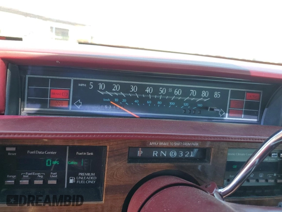 1991 Cadillac DeVille z VIN 1G6CD53B8M4347542, wystawiony jako Copart lot #48966595 z przebiegiem 153 152 mil mil oraz Szkoda całkowita • Salvage title. Historia ofert i sprzedaży dostępna na DreamBid. Obrazek 9.