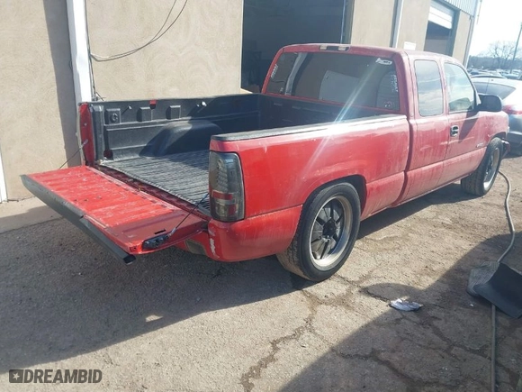 2001 Chevrolet Silverado 1500 LS with VIN 2GCEC19T311323447, listed as a IAAI auction lot 41651856 with 228,278 mi miles. Bid and sale history available at carsss.com. Image 4.