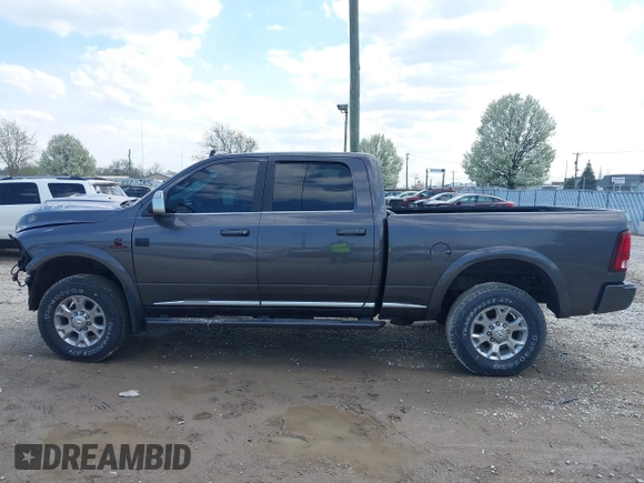 2018 Ram 2500 Limited z VIN 3C6UR5GL6JG213351, wystawiony jako IAAI lot #42109411 z przebiegiem 163 456 mil mil oraz . Historia ofert i sprzedaży dostępna na DreamBid. Obrazek 15.