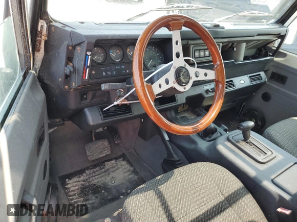 1997 Land Rover Defender with VIN SALDV3241VA126530, listed as a Copart auction lot 57291725 with Not provided miles and Clean title. Bid and sale history available at DreamBid. Image 8.