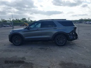 2025 Ford Explorer ST-Line with VIN 1FMUK8KH7SGB38749, listed as a IAAI auction lot 42085174 with 1,574 mi miles. Bid and sale history available at carsss.com. Image 15.