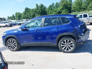 2022 Toyota Corolla Cross XLE z VIN 7MUDAABG4NV004836, wystawiony jako IAAI lot #42546573 z przebiegiem 23 821 mil mil oraz . Historia ofert i sprzedaży dostępna na DreamBid. Obrazek 14.