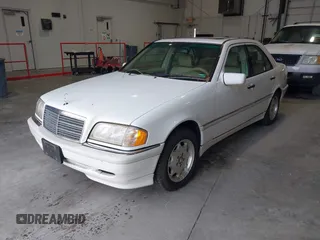 1998 Mercedes-Benz C 230/260/280/320 с VIN WDBHA23G4WA593965, выставлен на аукционе IAAI как лот 42104578 с пробегом 268 327 миль миль и . История ставок и продаж доступна на DreamBid. Изображение 2.