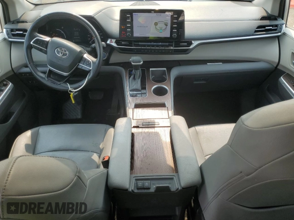 2022 Toyota Sienna XLE with VIN 5TDYRKEC0NS128511, listed as a Copart auction lot 59043675 with 57,573 mi miles and Salvage title. Bid and sale history available at DreamBid. Image 8.