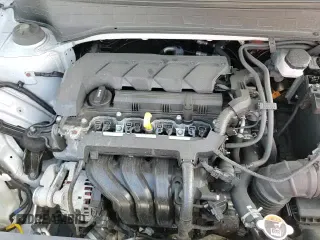 2022 Hyundai Venue SE z VIN KMHRB8A32NU135226, wystawiony jako Copart lot #70525905 z przebiegiem 54 574 mil mil oraz Szkoda całkowita • Salvage title. Historia ofert i sprzedaży dostępna na DreamBid. Obrazek 13.