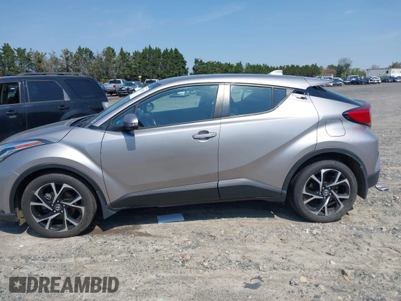 2020 Toyota C-HR LE z VIN NMTKHMBX6LR106469, wystawiony jako IAAI lot #41972012 z przebiegiem 51 316 mil mil oraz . Historia ofert i sprzedaży dostępna na DreamBid. Obrazek 14.