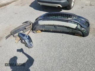 2020 Ford Escape SE z VIN 1FMCU0G6XLUA91749, wystawiony jako Copart lot #62072405 z przebiegiem 87 920 mil mil oraz Szkoda całkowita • Salvage title. Historia ofert i sprzedaży dostępna na DreamBid. Obrazek 13.