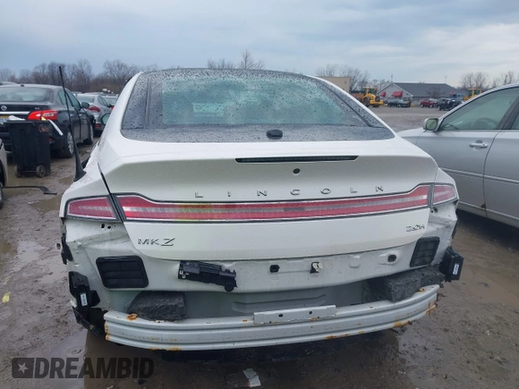 2013 Lincoln MKZ Hybrid with VIN 3LN6L2LU5DR824153, listed as a IAAI auction lot 41902955 with 92,028 mi miles. Bid and sale history available at carsss.com. Image 17.