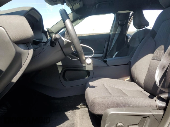 2024 Polestar 2 z VIN YSMFD3KA9RL210991, wystawiony jako Copart lot #58039505 z przebiegiem 18 091 mil mil oraz Szkody całkowita. Historia ofert i sprzedaży dostępna na DreamBid. Obrazek 7.