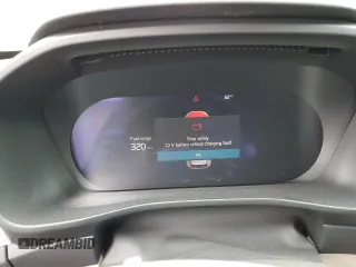 2024 Volvo XC40 с VIN YV4L12UF0R2313942, выставлен на аукционе Copart как лот 73662794 с пробегом Не указан миль и Списание • Salvage title. История ставок и продаж доступна на DreamBid. Изображение 9.
