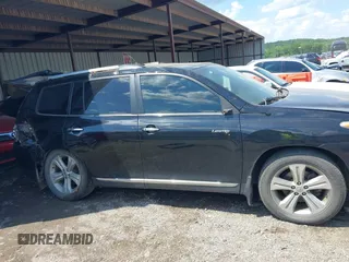 2013 Toyota Highlander Limited z VIN 5TDDK3EH1DS184444, wystawiony jako IAAI lot #42237051 z przebiegiem 247 444 mil mil oraz . Historia ofert i sprzedaży dostępna na DreamBid. Obrazek 14.