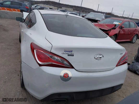 2013 Hyundai Genesis Coupe 2.0T R-Spec with VIN KMHHT6KD0DU099863, listed as a IAAI auction lot 41087471 with 1 mi miles. Bid and sale history available at carsss.com. Image 16.