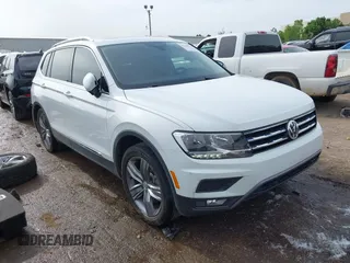 2021 Volkswagen Tiguan SE z VIN 3VV3B7AXXMM008588, wystawiony jako IAAI lot #42220101 z przebiegiem 39 773 mil mil oraz . Historia ofert i sprzedaży dostępna na DreamBid. Obrazek 1.