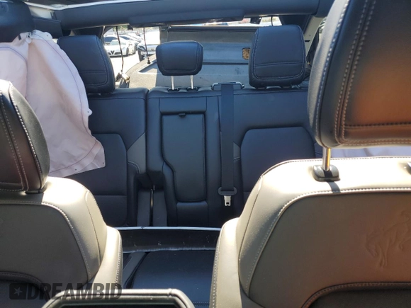 2025 Ford Bronco Outer Banks z VIN 1FMDE8BH3SLA77107, wystawiony jako Copart lot #63737525 z przebiegiem 1 790 mil mil oraz Szkoda całkowita • Salvage title. Historia ofert i sprzedaży dostępna na DreamBid. Obrazek 10.