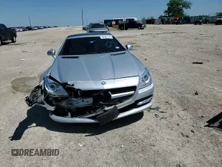 2016 Mercedes-Benz SLK 300 с VIN WDDPK3JAXGF116126, выставлен на аукционе Copart как лот 52287515 с пробегом 79 573 миль миль и Списание • Salvage title. История ставок и продаж доступна на DreamBid. Изображение 10.