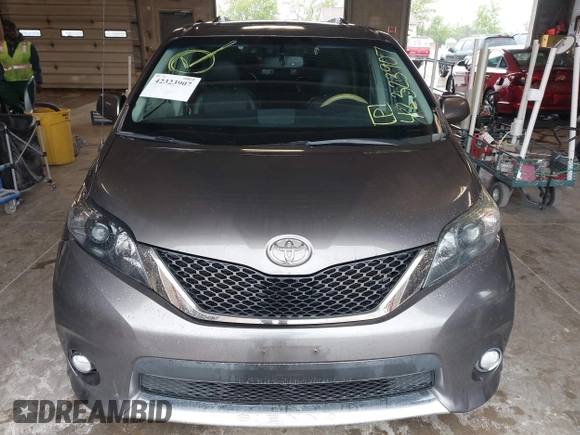2013 Toyota Sienna SE с VIN 5TDXK3DC4DS355030, выставлен на аукционе IAAI как лот 42323907 с пробегом 190 836 миль миль и . История ставок и продаж доступна на DreamBid. Изображение 6.