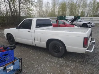 1993 Chevrolet S-10 X96 with VIN 1GCCS14R5P8101973, listed as a Copart auction lot 52205175 with 176,672 mi miles and Salvage Title. Bid and sale history available at carsss.com. Image 2.