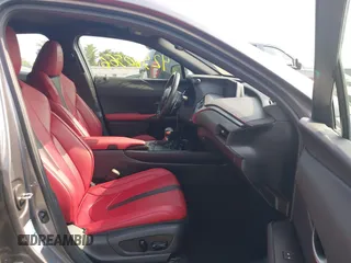 2021 Lexus UX 250h F Sport z VIN JTHE9JBHXM2045377, wystawiony jako IAAI lot #42580566 z przebiegiem 52 838 mil mil oraz . Historia ofert i sprzedaży dostępna na DreamBid. Obrazek 5.