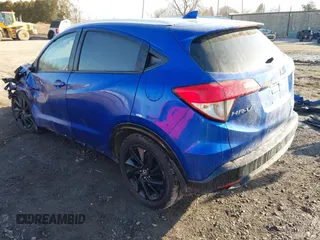 2022 Honda HR-V Sport with VIN 3CZRU6H11NM743180, listed as a IAAI auction lot 41795651 with 27,702 mi miles. Bid and sale history available at carsss.com. Image 3.