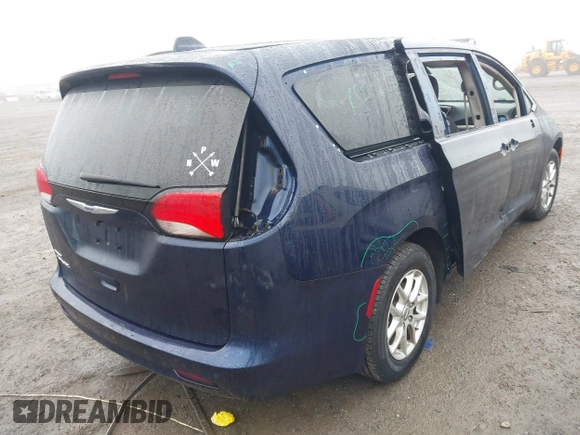 2020 Chrysler Voyager LX z VIN 2C4RC1CG6LR128508, wystawiony jako IAAI lot #41368776 z przebiegiem 60 156 mil mil oraz . Historia ofert i sprzedaży dostępna na DreamBid. Obrazek 4.