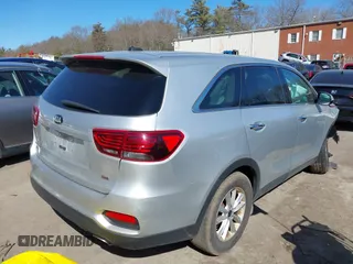 2019 Kia Sorento L with VIN 5XYPG4A38KG456514, listed as a IAAI auction lot 41714142 with 53,777 mi miles. Bid and sale history available at carsss.com. Image 4.