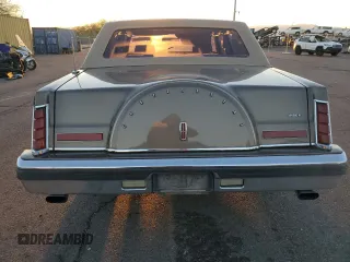 1980 Lincoln Continental with VIN 0Y90G643044, listed as a Copart auction lot 80618964 with 14,372 mi miles and Clean Title. Bid and sale history available at DreamBid. Image 6.
