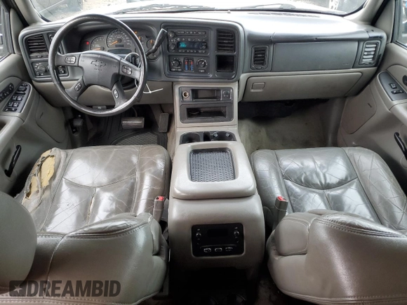 2004 Chevrolet Suburban Z71 with VIN 3GNFK16Z14G116946, listed as a Copart auction lot 80437924 with 319,240 mi miles and Non Repairable. Bid and sale history available at carsss.com. Image 8.