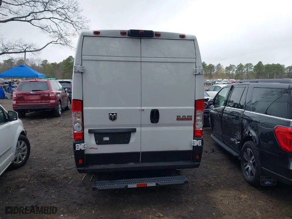 2021 Ram ProMaster Cargo Van with VIN 3C6MRVJG0ME510482, listed as a IAAI auction lot 42048205 with 10,010 mi miles. Bid and sale history available at carsss.com. Image 16.