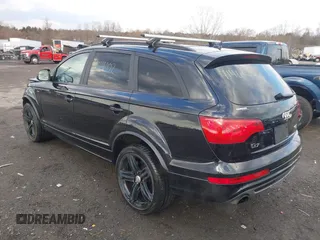 2015 Audi Q7 3.0T S line Prestige with VIN WA1DGAFE7FD006783, listed as a IAAI auction lot 41464002 with 96,845 mi miles. Bid and sale history available at carsss.com. Image 3.