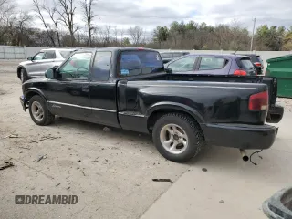 1997 GMC Sonoma SLS with VIN 1GTCS19X3V8528122, listed as a Copart auction lot 79993184 with 131,949 mi miles and Clean Title. Bid and sale history available at carsss.com. Image 2.